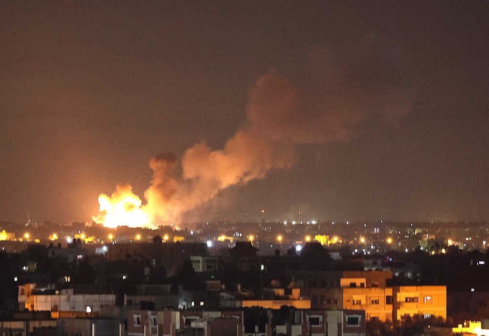 12-storey building destroyed in Gaza - Vimarsana News