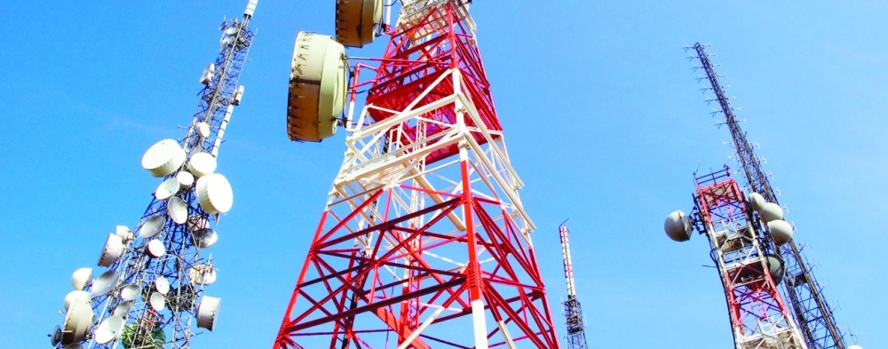 telecom_hero_139977056_rev2x