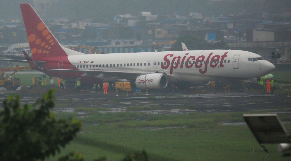 Indian budget airline, Spicejet, Mumbai airport

