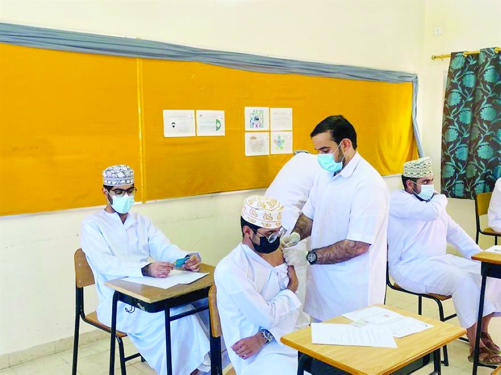 The vaccination campaign for the general diploma students and teachers is in progress.