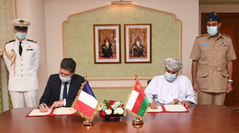 Oman, France Sign MoU in Military Cooperation