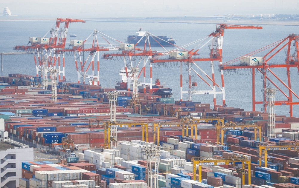 15-Japan-exports-jump-most-in-41-years