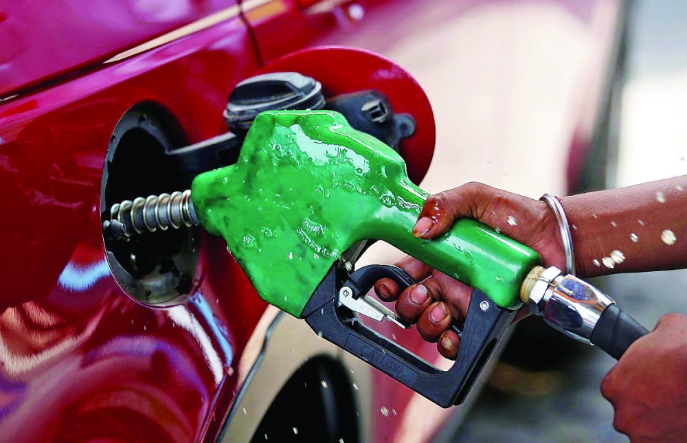 15 Oil prices climb