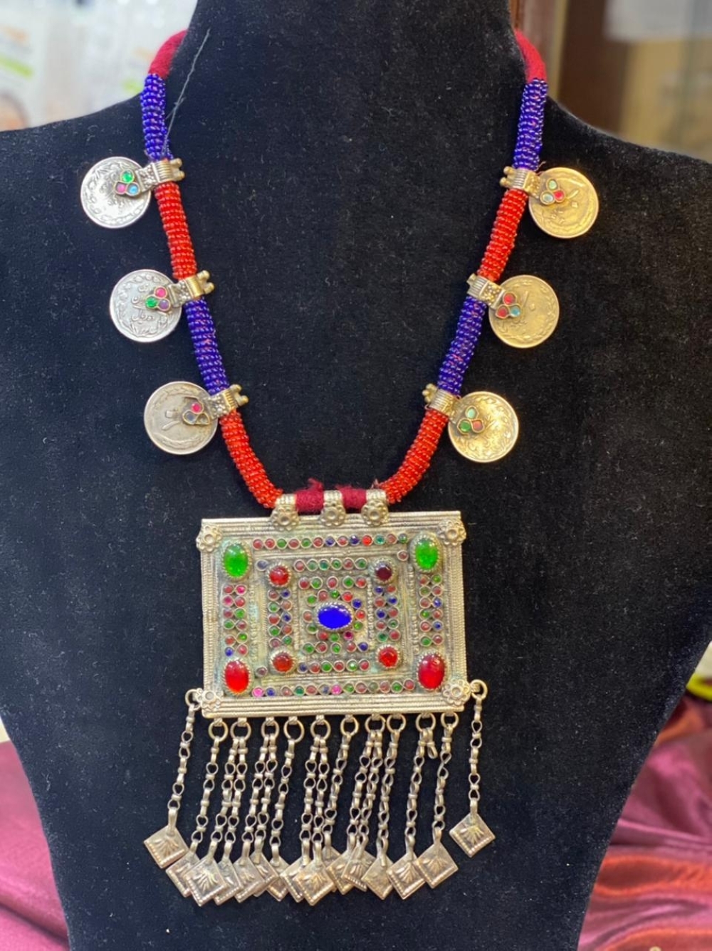 Traditional Omani pendant with Omani silver