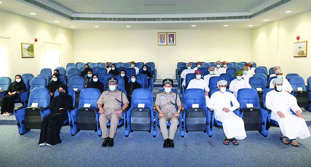شرطة-عمان-السلطانية-توظف-مجموعة-جديدة-من-الكوادر-الطبية