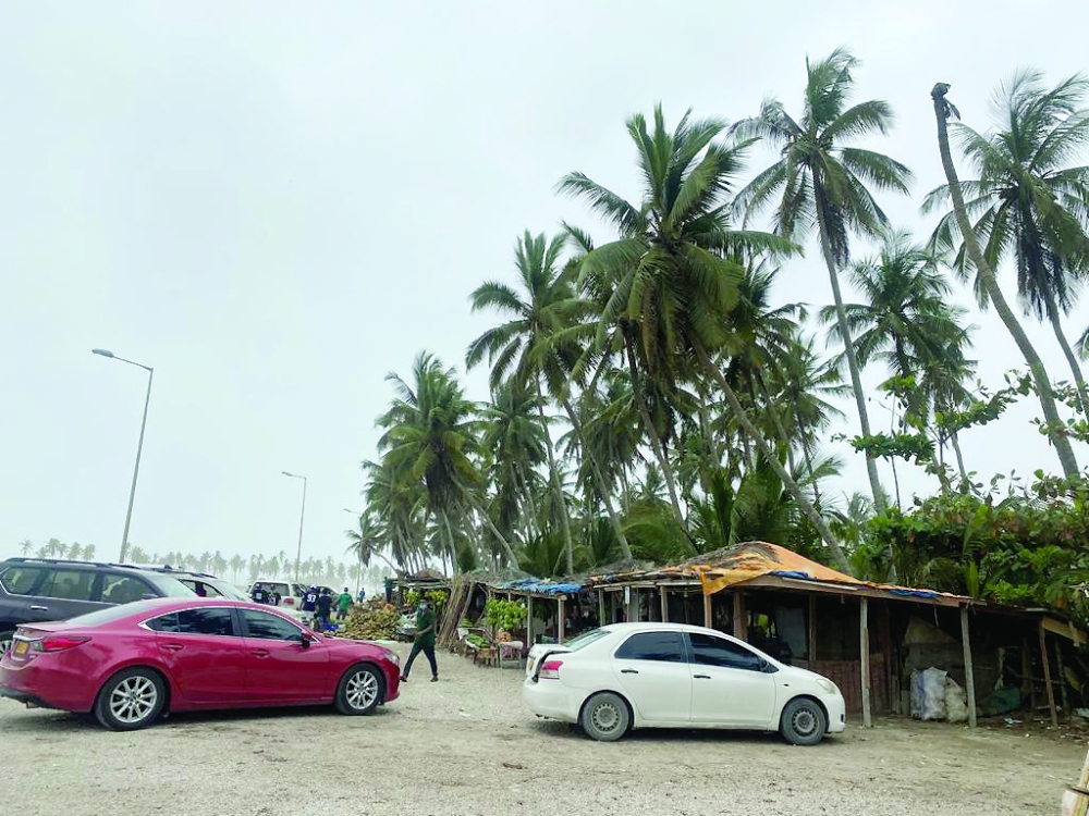 Dhofar sees an influx of tourists; Lockdown reports refuted - Vimarsana News