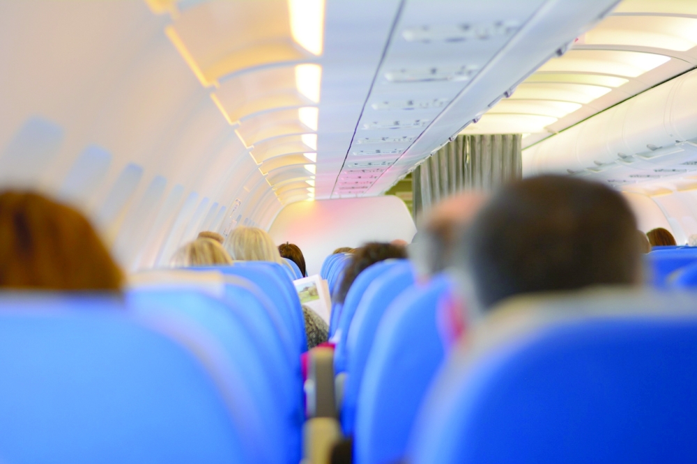 passengers-519008_1920