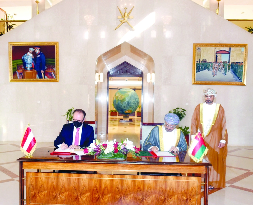 37560518-e914-4a56-b21f-568df1e17bef