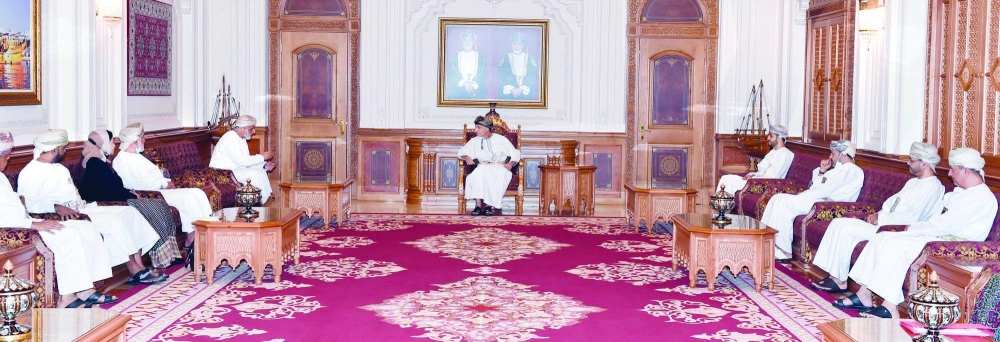 HH Sayyid Fahd with members of the State Council's Office on Sunday.
PHOTO BY MOHAMED AL RASHDI