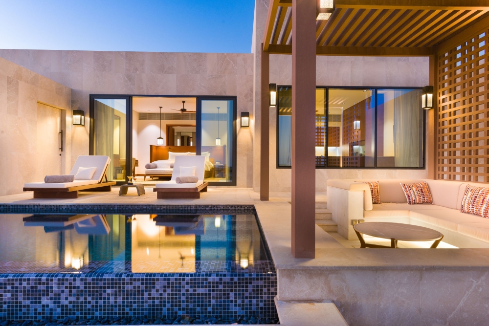 Alila-Hinu-Bay-Pool-Villa-Night-View-Outside[1]