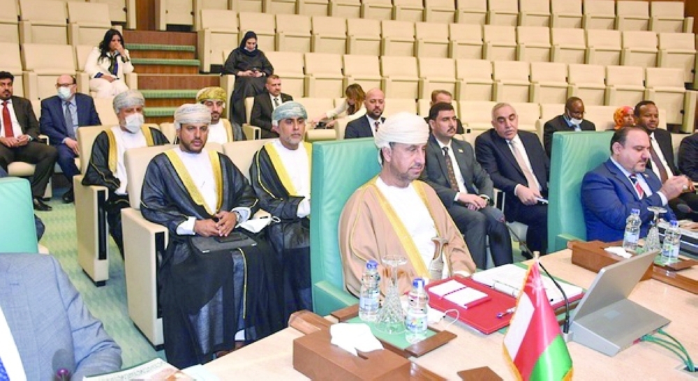 سلطنة-عُمان-تشارك-في-الدورة-السابعة-والثلاثين-لمجلس-وزراء-العدل-ال