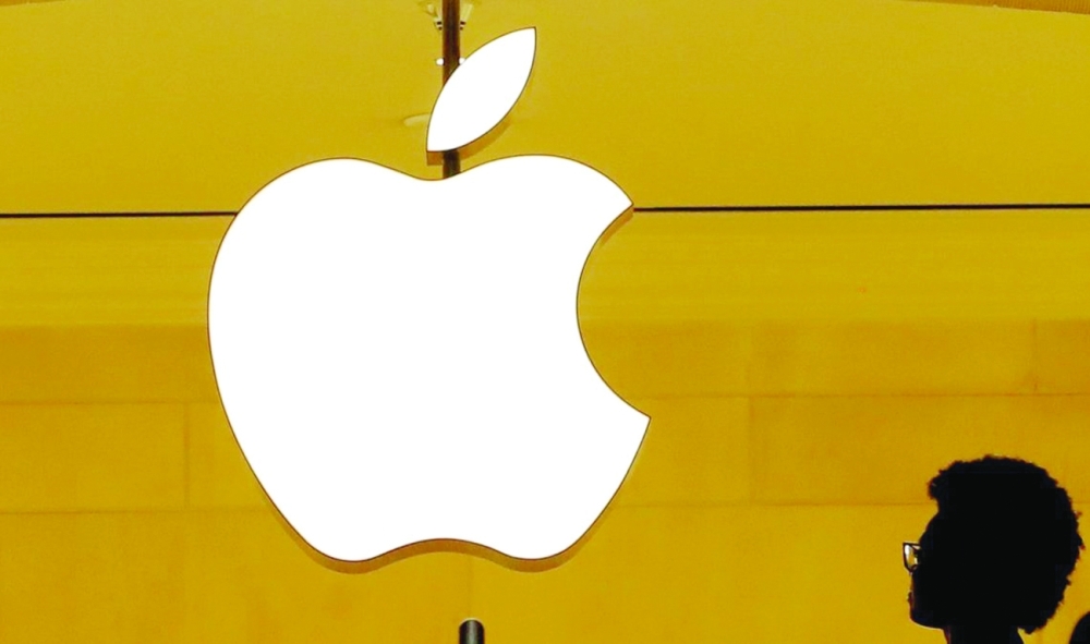 Apple inches closer to $3 trillion market cap