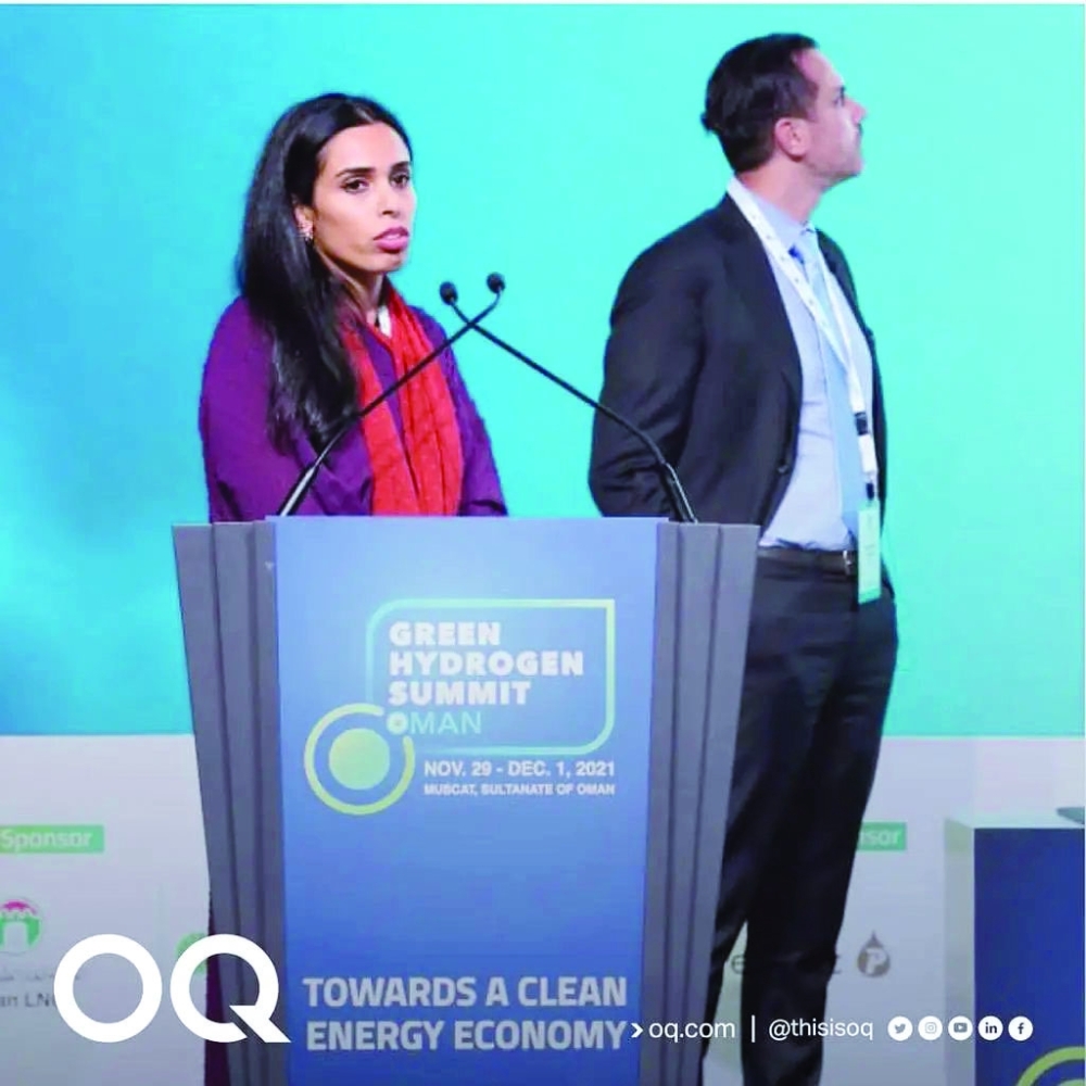 OQ’s Juman al Saqlawi (left) and Linde’s Rudolphe Kotliar giving an update on the SalalaH2 green ammonia project 