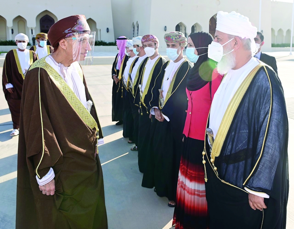 نيابة-عن-جلالة-السُّلطان-..السيد-فهد
