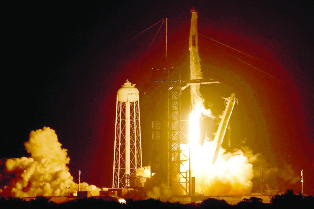 A year of space tourism, flights on Mars, China's rise