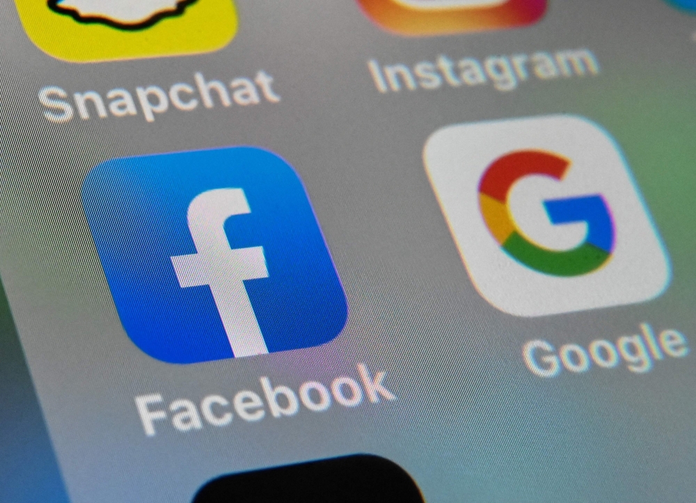 France hits Google, Facebook with huge fines over 'cookies'