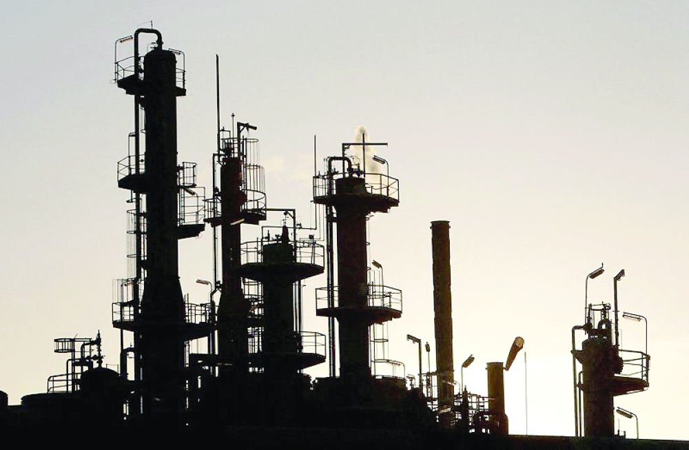 Oil extends rally on Kazakhstan unrest and Libyan outages