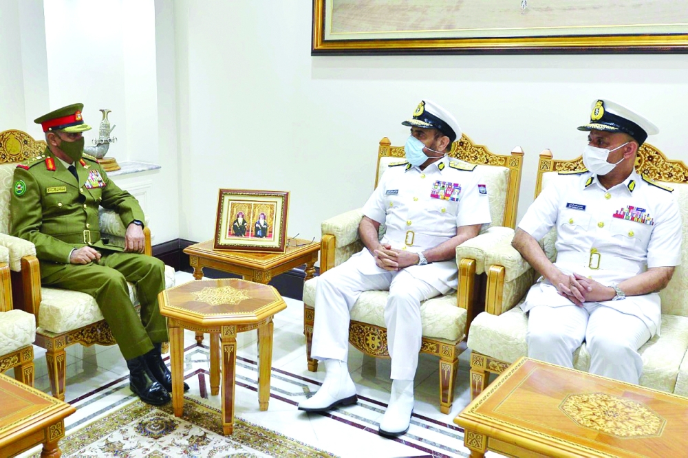 Vice Admiral Abdullah Khamis Al Ra'eesi with Lt Gen Theyab Saqr al Nuaimi.