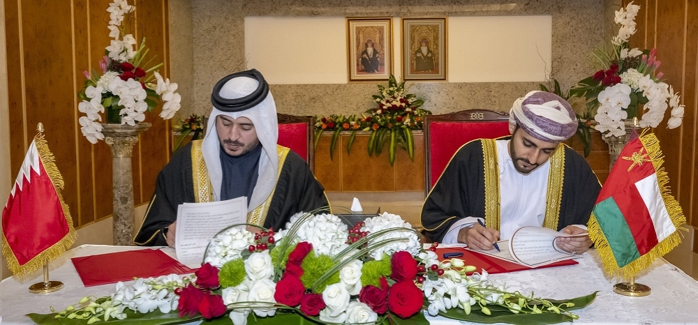 The agreement was signed by His Highness Sayyid Theyazin bin Haitham al Said, Minister of Culture, Sports and Youth, and Sheikh Khalid bin Hamad al-Khalifa, First Deputy Chairman of the Youth and Sports Council and President of the General Authority Sports and President of the Bahrain Olympic Committee.
