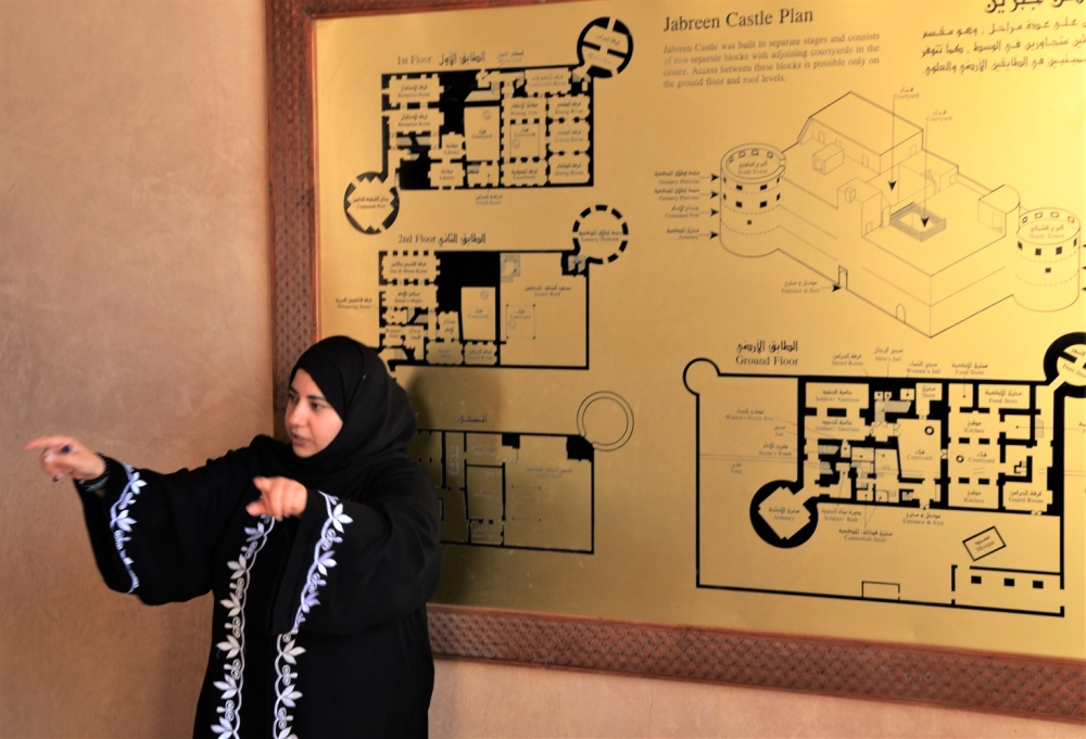 Omani-guide-at-Jabreen-Castle