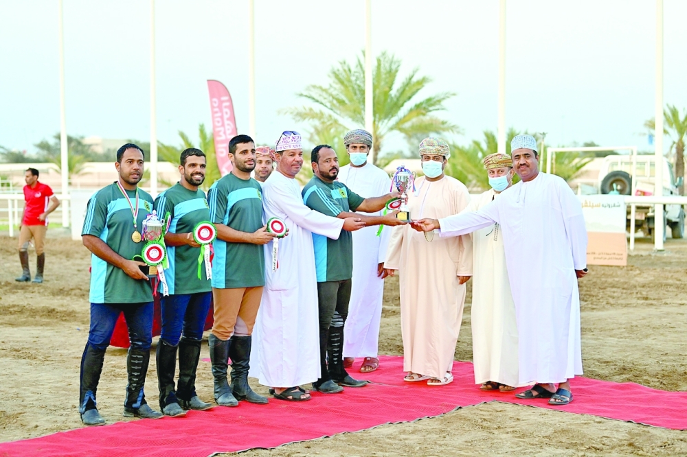 tent pegging Shield1