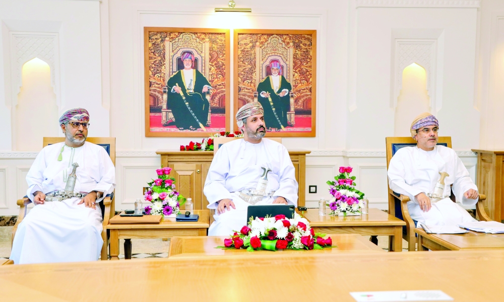 Mahad Bin Said Bin Ali Baawain, Minister of Labour addressing an online press conference on Thursday. — ONA