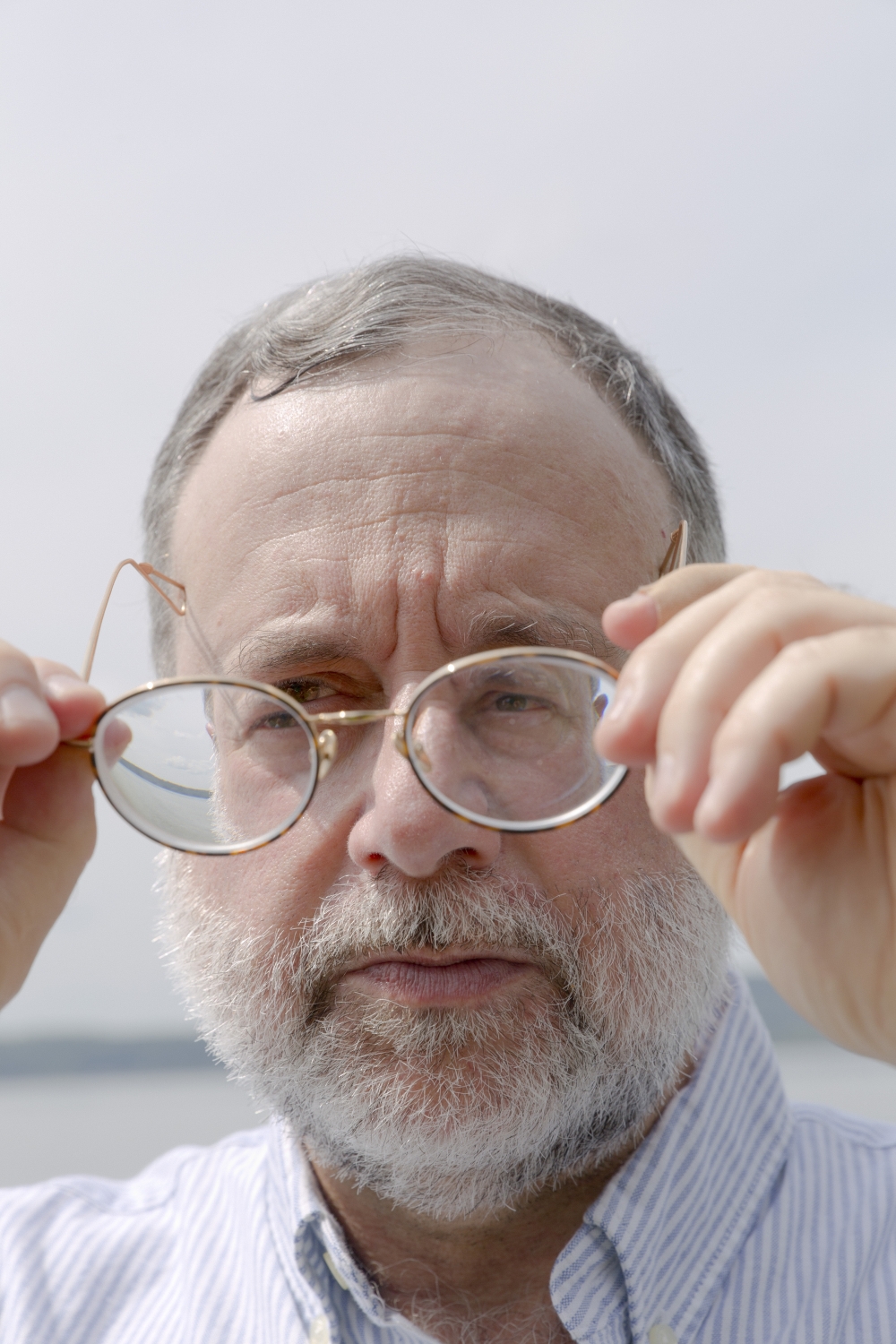 The writer David A. Kaplan at Scenic Hudson Park in Irvington, N.Y., Aug. 31, 2021. (Al J. Thompson/The New York Times)