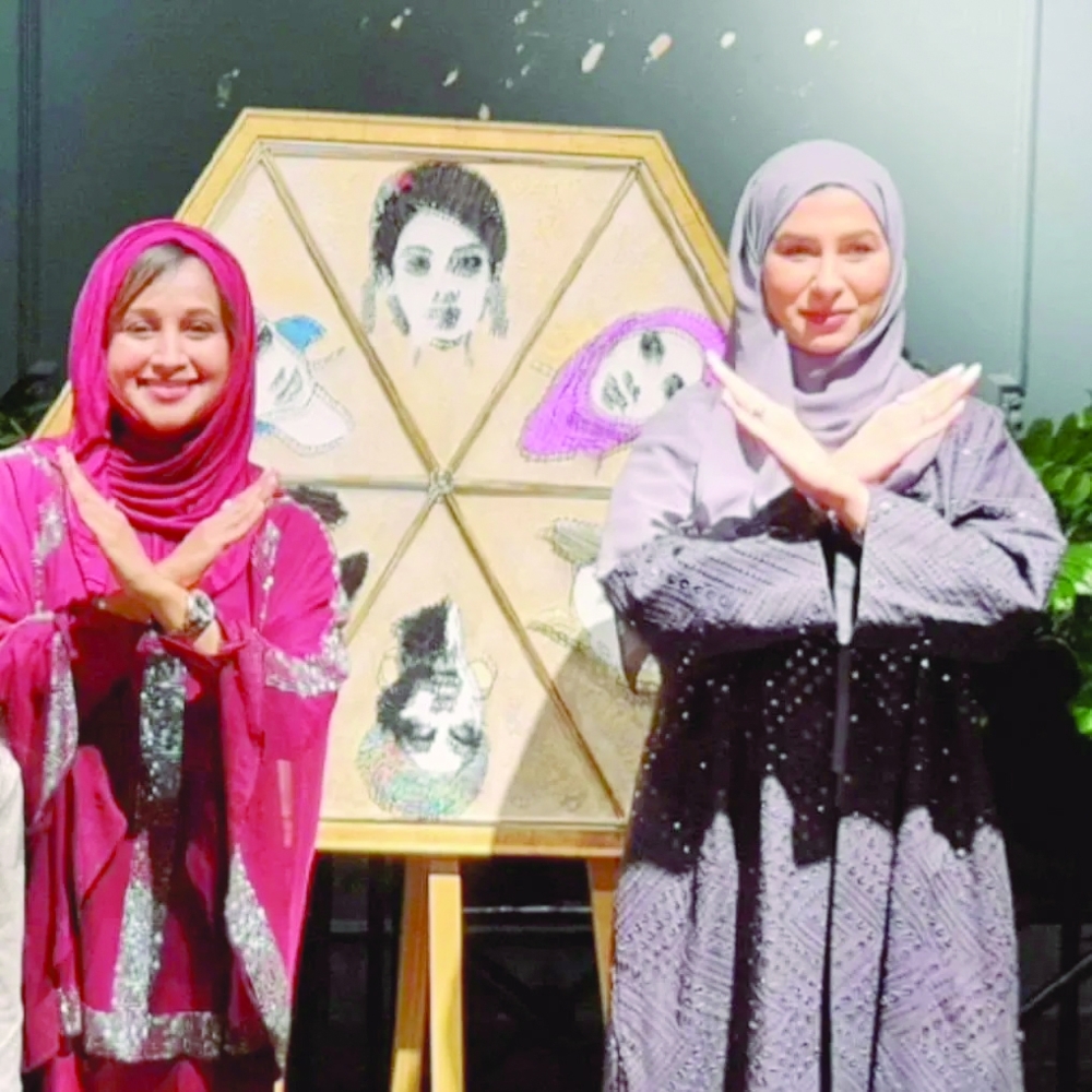 Dr Hafsa Banu with HH Sayyidah Rania al Said for the launch of her artwork for IWD2022