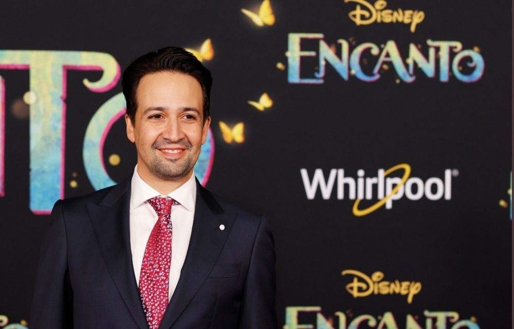 "Encanto" wins best animated film at the #Oscars