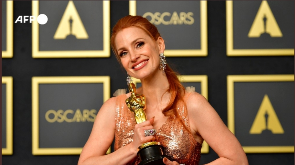 Jessica Chastain wins best actress Oscar for "The Eyes of Tammy Faye"