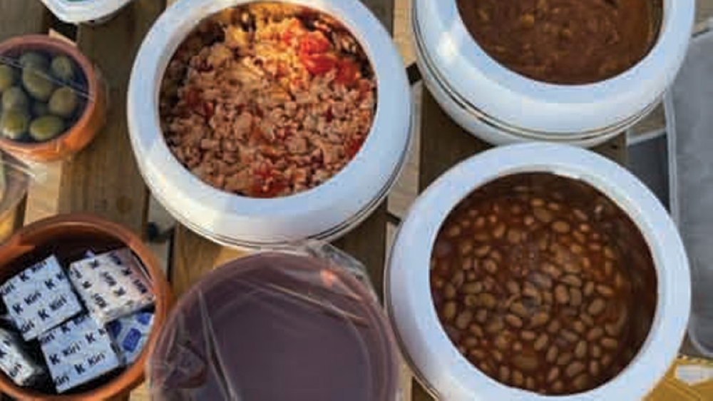 Starry-domes-breakfast