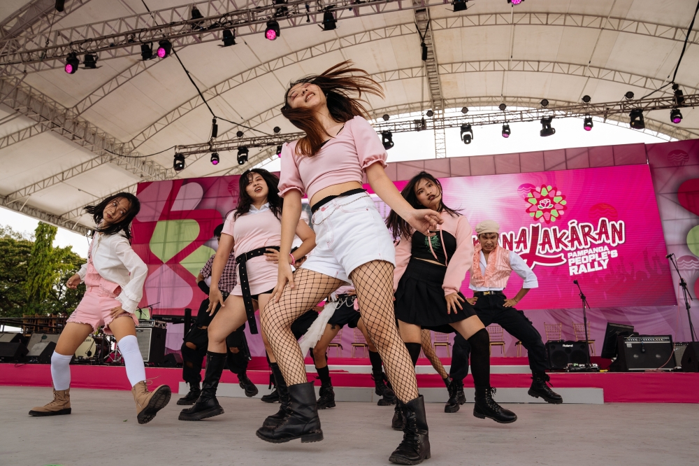 K-Pop Stans for Leni perform at a campaign rally for Leni Robredo, the vice president of the Philippines who is running for president, in Pampanga, April 9, 2022. (Hannah Reyes Morales/The New York Times)