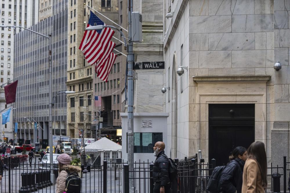 Outside the New York Stock Exchange in Manhattan, March 23, 2022. (Hiroko Masuike/The New York Times)