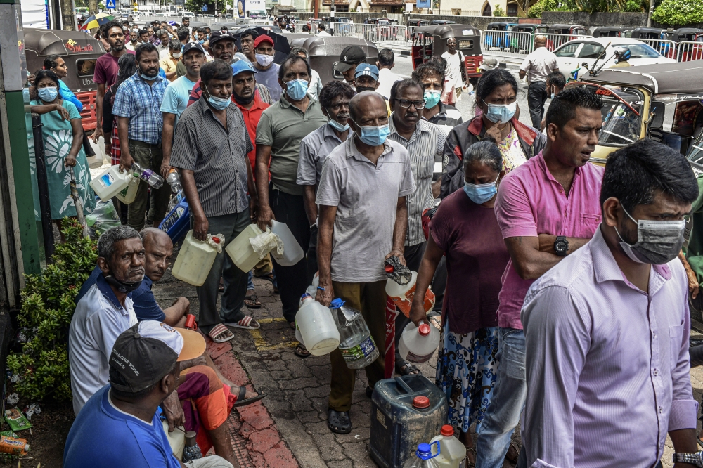 People line up for fuel in Colombo, Sri Lanka, on Tuesday, May 17, 2022. (Atul Loke/The New York Times)