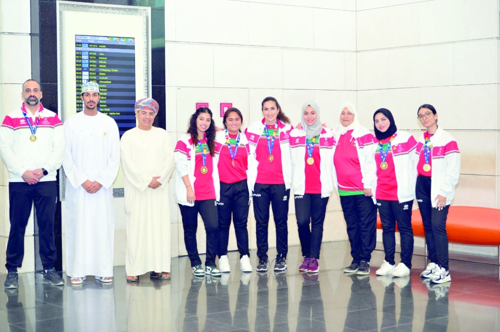 Oman padel women's team1