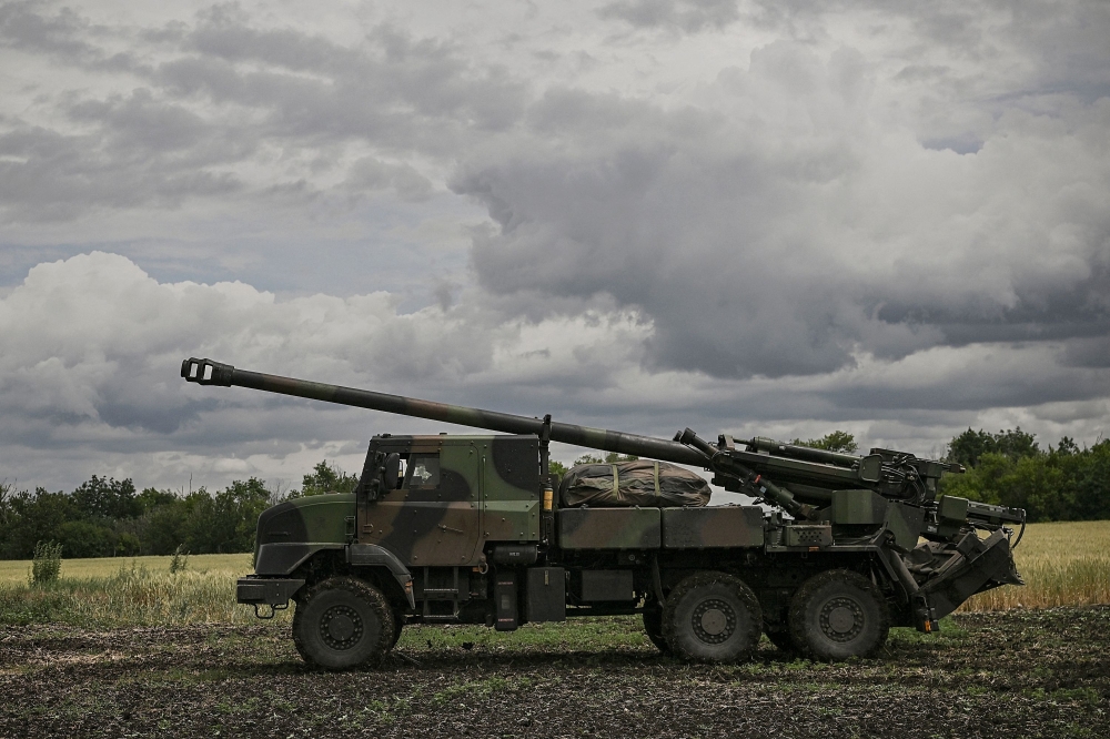 A photograph shows a French self-propelled 155 mm/52-calibre gun Caesar at a front line in the eastern Ukrainian region of Donbas on June 15, 2022.