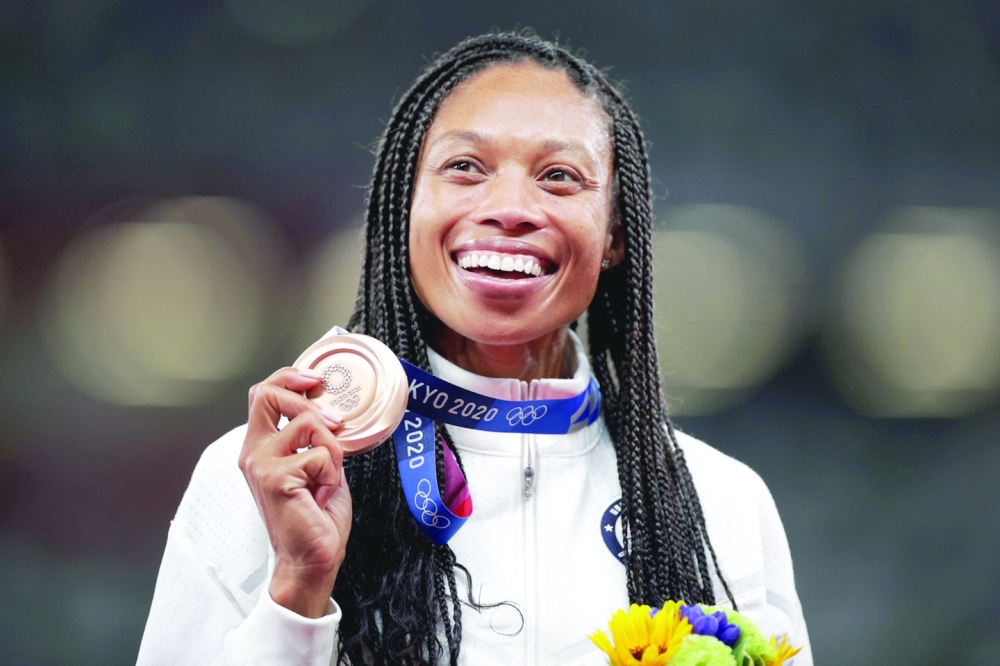 Athletics - Women's 400m - Medal Ceremony