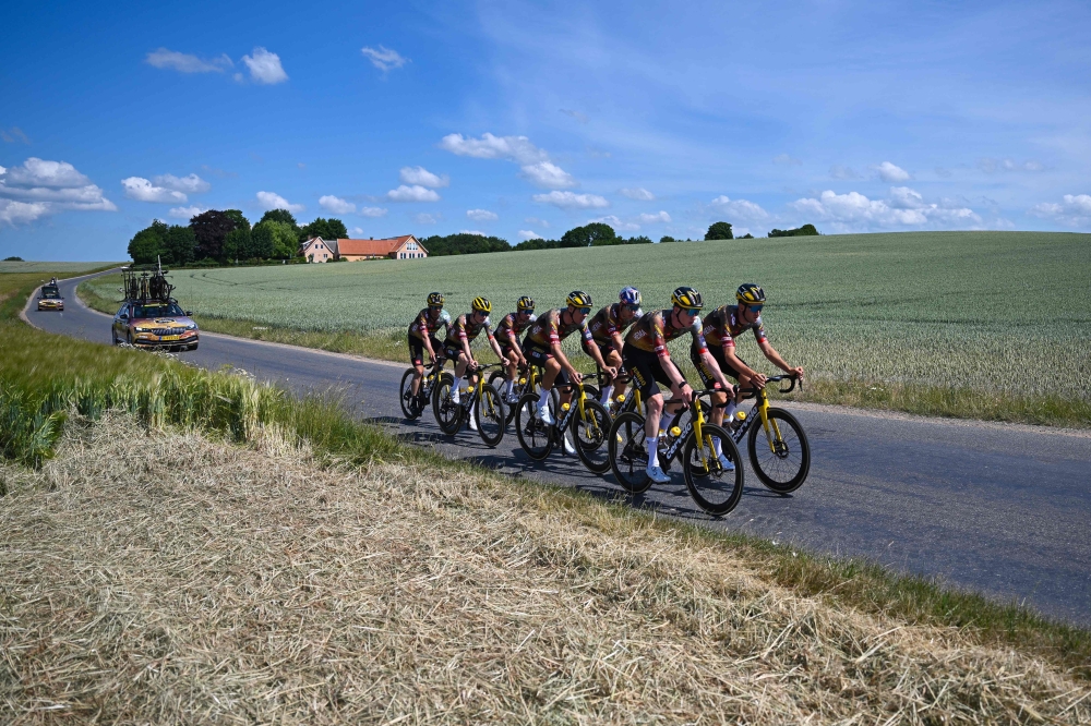 Jumbo-Visma team's riders cycle during a training session in Bjerge near Copenhagen, on June 30, 2022, on the eve of the start of the 2022 edition of the Tour de France cycling race, in Copenhagen. (Photo by Anne-Christine POUJOULAT / AFP)

