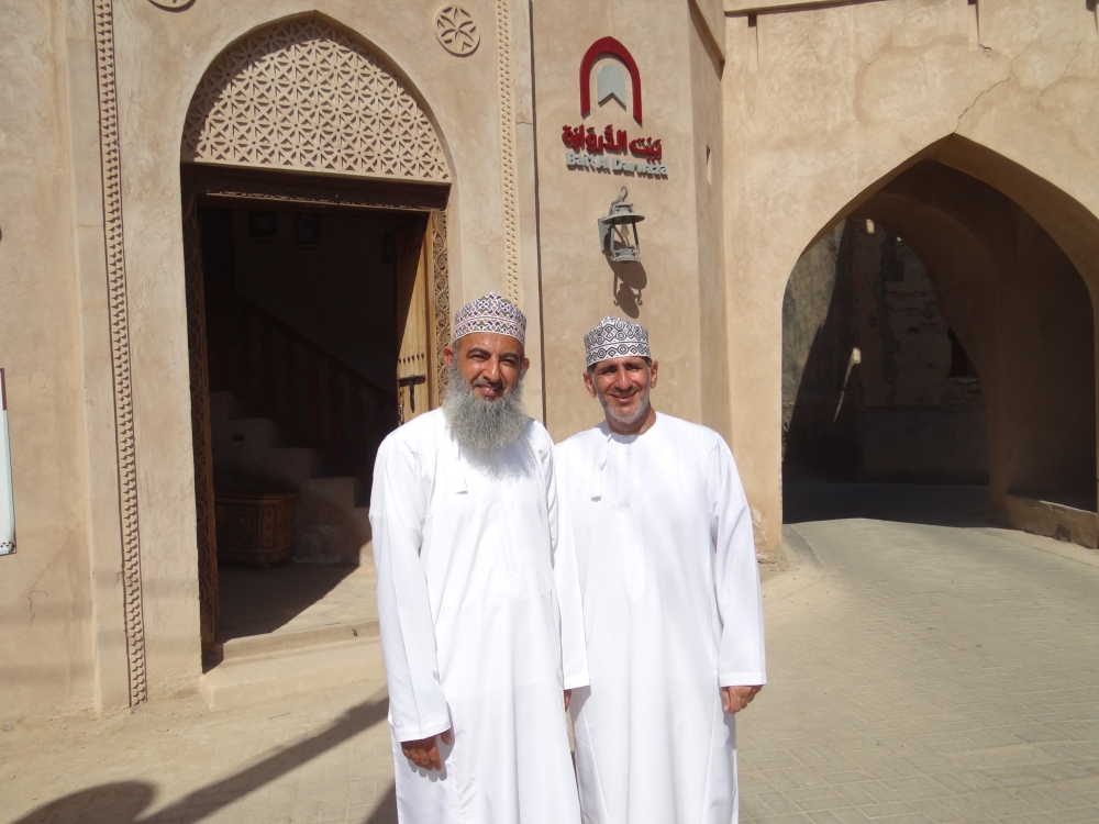 Abdullah bin Hamad Al Harthy (left)
