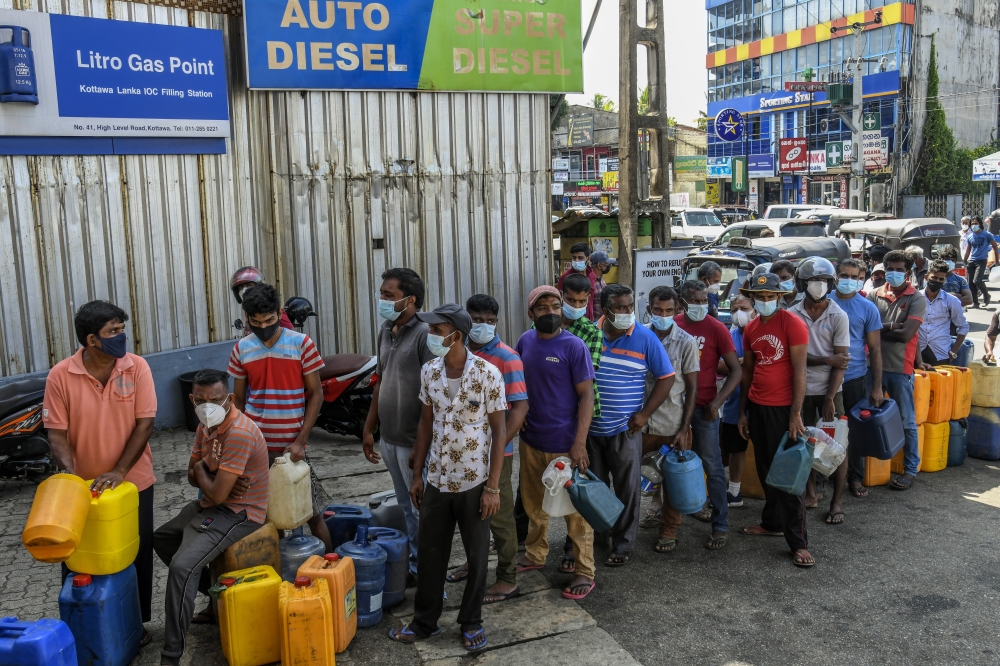 A line for fuel in Colombo, Sri Lanka, on March 5, 2022. (Atul Loke/The New York Times)