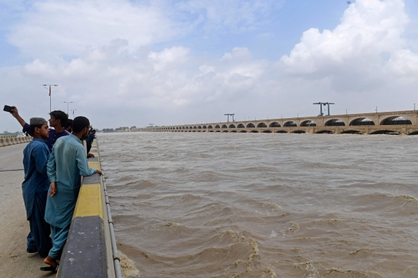 Pakistan s South Braces For Deluge From Swollen Rivers Oman Observer