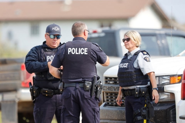 Canada extends manhunt for suspect in stabbing spree - Oman Observer