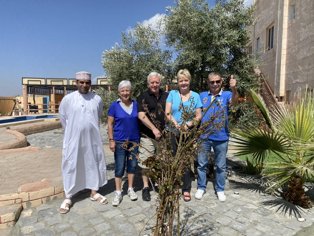Nasser Mansour al Zakwani with tourists