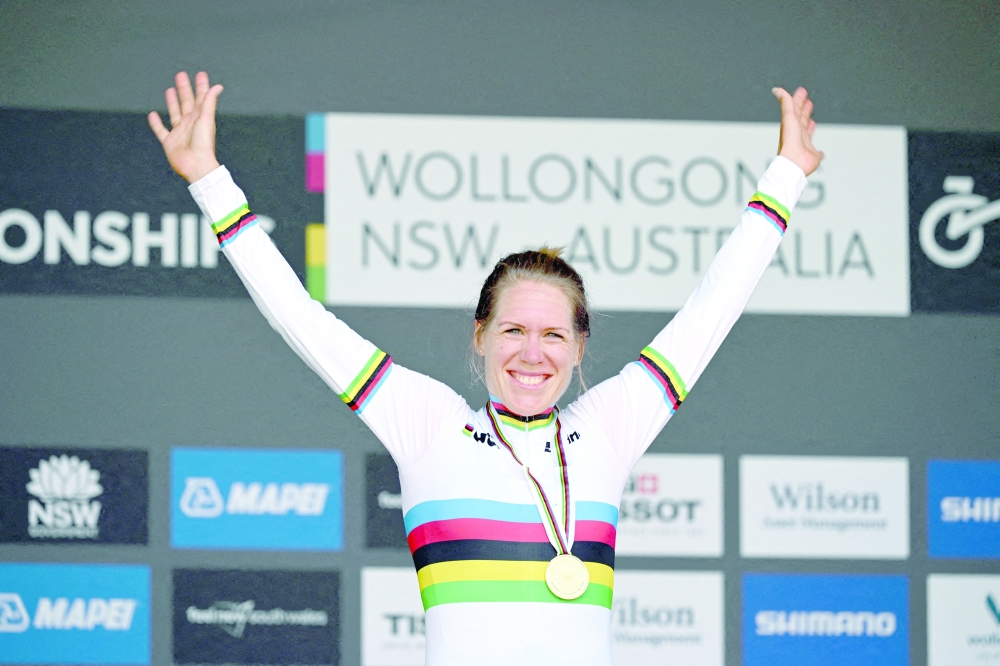 Ellen Van Dijk of the Netherlands wins the gold medal in the women’s elite time trial during the first day of UCI ROAD World Championships in Wollongong, Australia, Sunday, September 18, 2022.  AAP Image/Dean Lewins via REUTERS    ATTENTION EDITORS - THIS IMAGE WAS PROVIDED BY A THIRD PARTY. NO RESALES. NO ARCHIVE. AUSTRALIA OUT. NEW ZEALAND OUT. NO COMMERCIAL OR EDITORIAL SALES IN NEW ZEALAND. NO COMMERCIAL OR EDITORIAL SALES IN AUSTRALIA.     TPX IMAGES OF THE DAY
