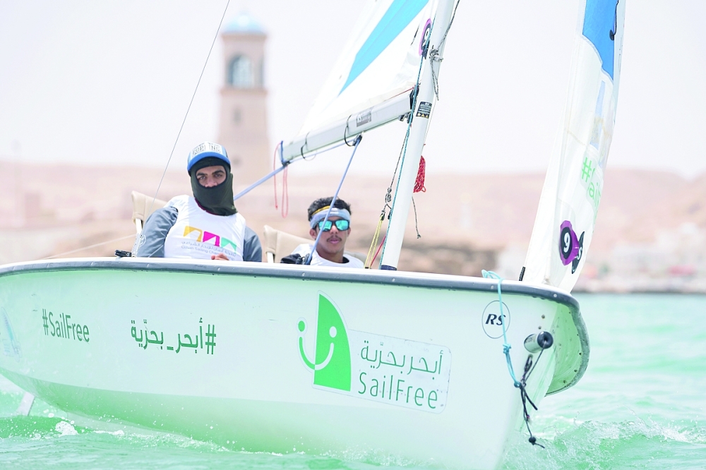 Archive image of RS Venture boat صورة أرشيفية لقارب آر أس فينتشر والمخصصة للأشخاص ذوي الإعاقة (1)