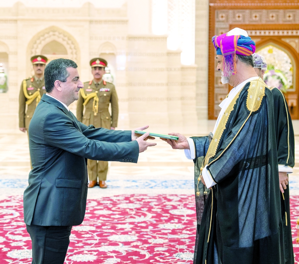 His Majesty the Sultan receiving credentials of Dr Idris Maya, Extraordinary and Plenipotentiary Ambassador of President Dr Bashar Al Assad of the Syrian Arab Republic, accredited to the Sultanate of Oman.