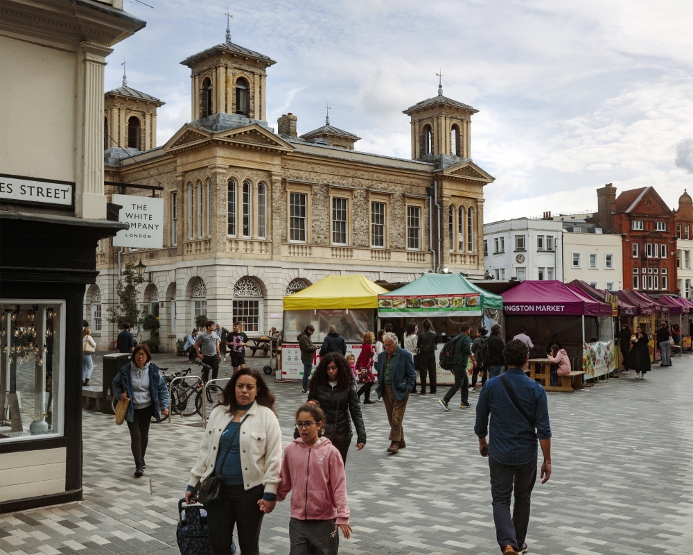 A market in Kingston-upon-Thames, England. Britons who had already stared down a year of economic and political turmoil met the latest developments with anxiety and concern. (Alex Ingram/The New York Times)