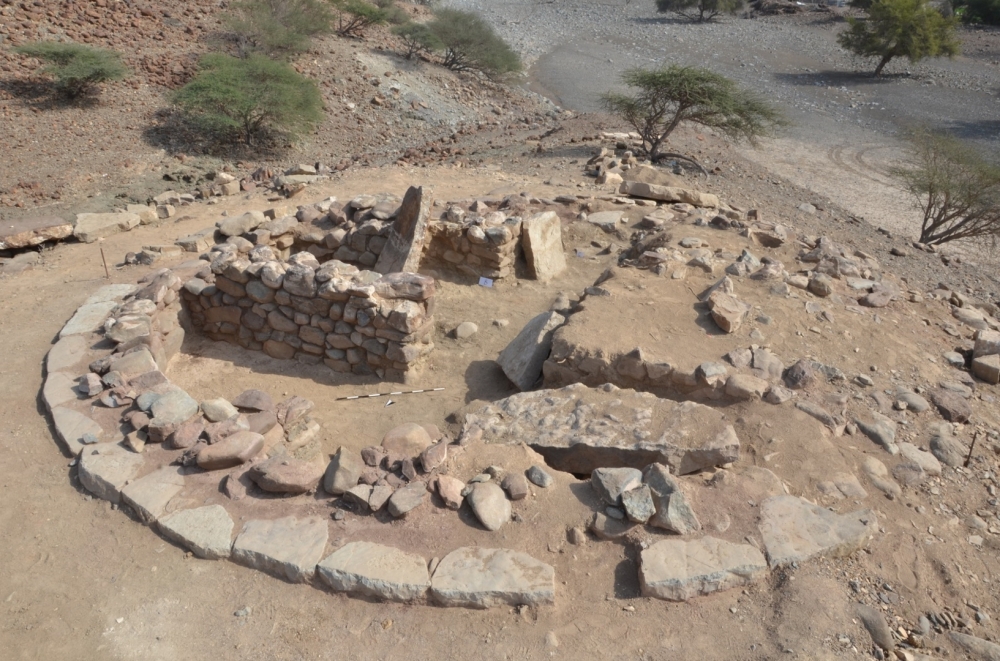 Tomb 1 at Dahwa where the silver jewels were interred together with pottery and stone containers and other personal ornaments. 
