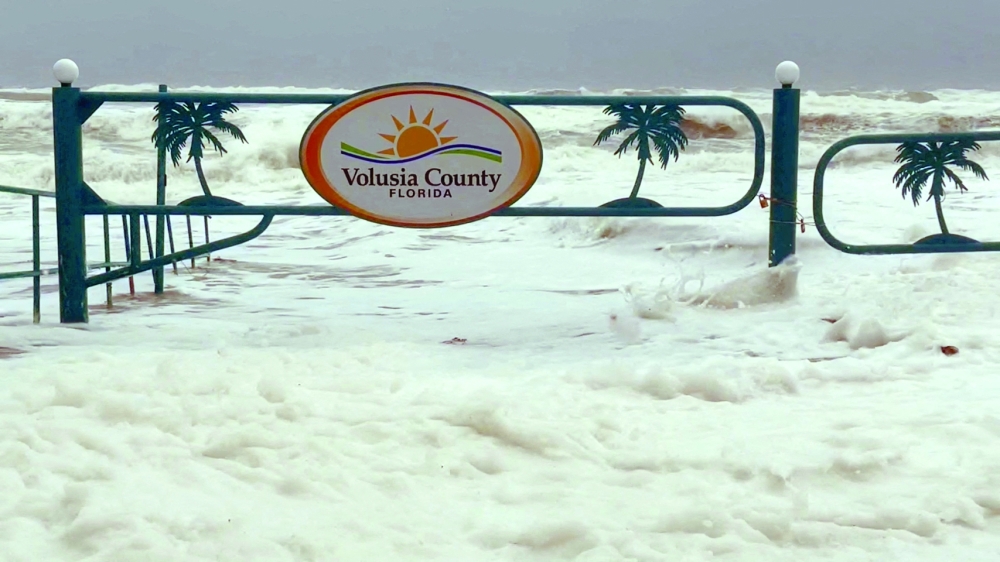 A general view shows the storm tides at Daytona Beach, before the expected arrival of tropical storm Nicole, in Volusia County, Florida. -- Reuters