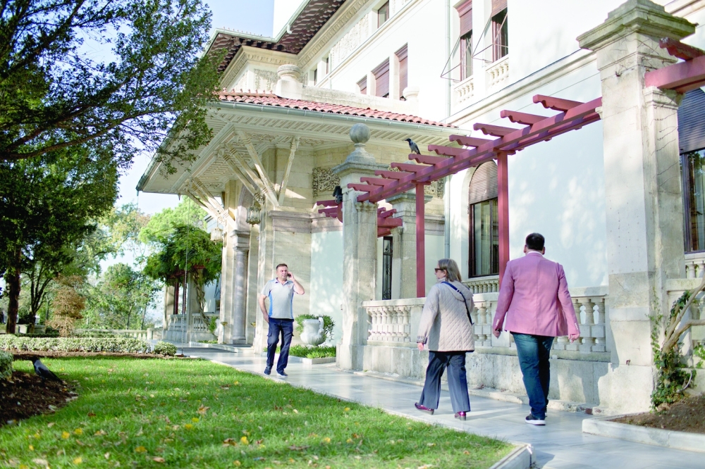 Visitors at Hidiv Kasri in Beykoz on the Asian side of Istanbul in November 2019. (Danielle Villasana/The New York Times)